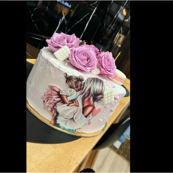 Personalisierte Festtagstorte mit Blumen & Fotodruck