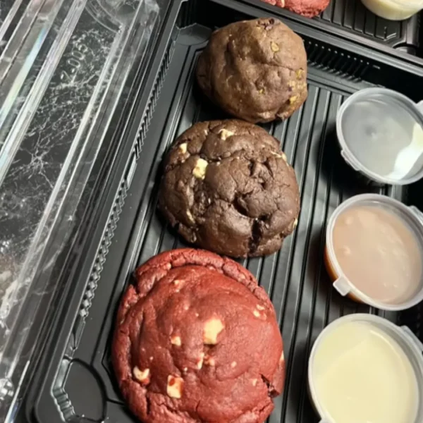 Gefüllte Cookies Trio – Red Velvet, Double Chocolate & Walnut