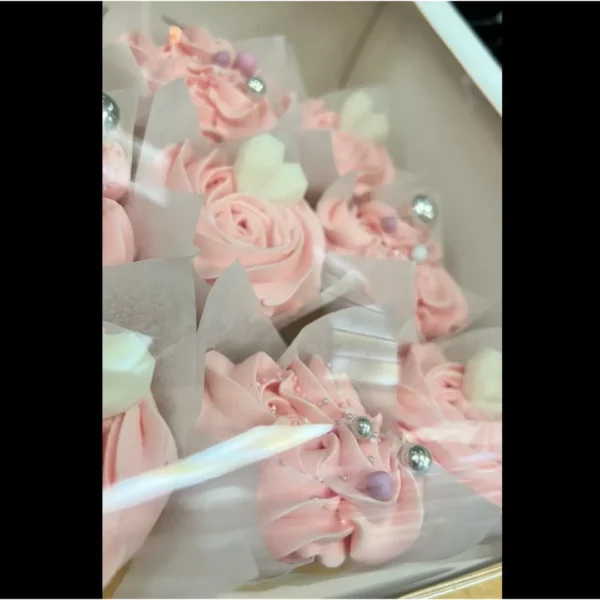 Romantische Rosen-Cupcakes